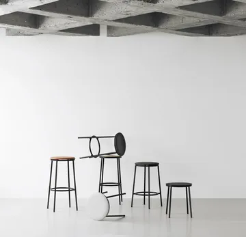 Taburete Circa 45 cm - Aluminio negro - Normann Copenhagen