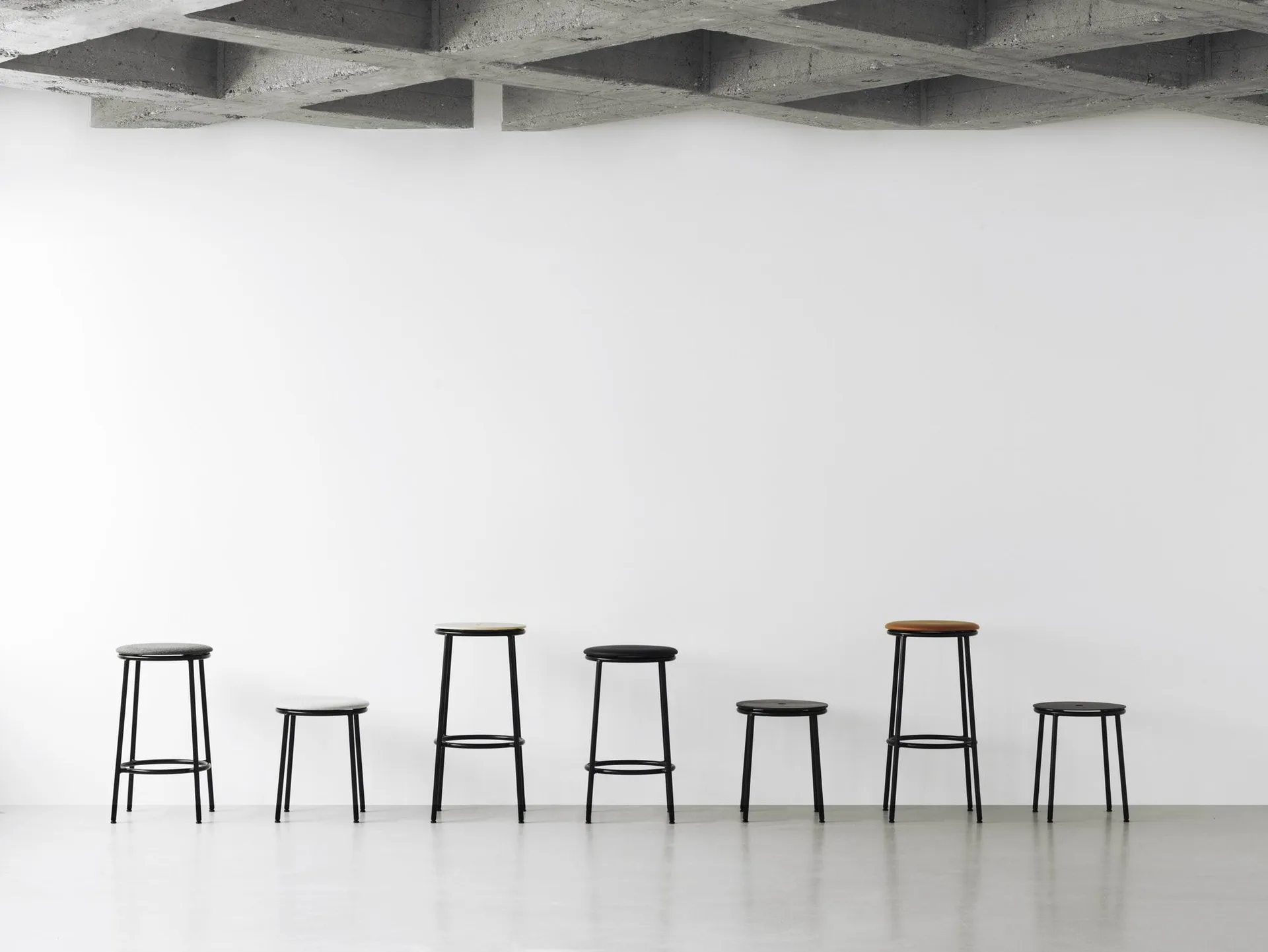 Taburete Circa 65 cm, Roble Normann Copenhagen