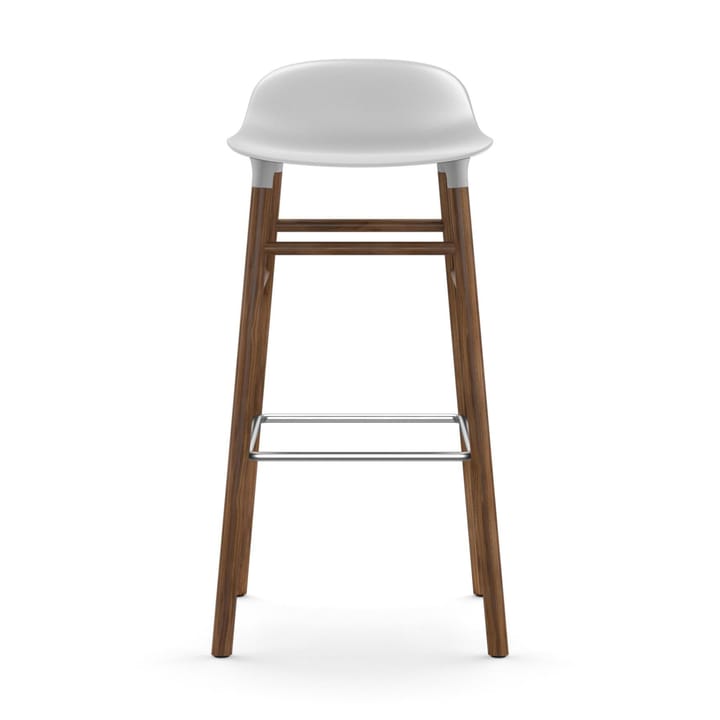 Taburete de bar con patas de nogal Form, blanco Normann Copenhagen