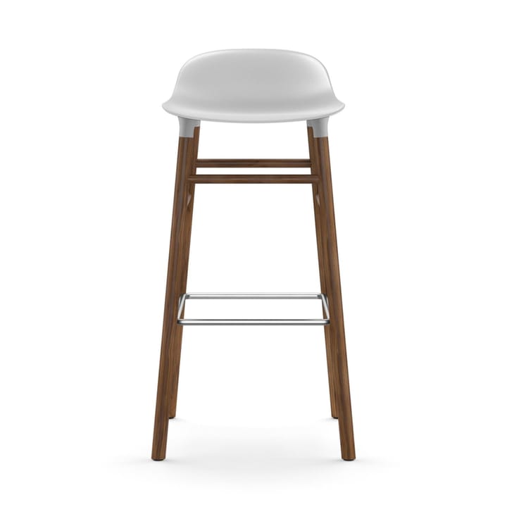 Taburete de bar Form Chair con patas de nogal, blanco Normann Copenhagen