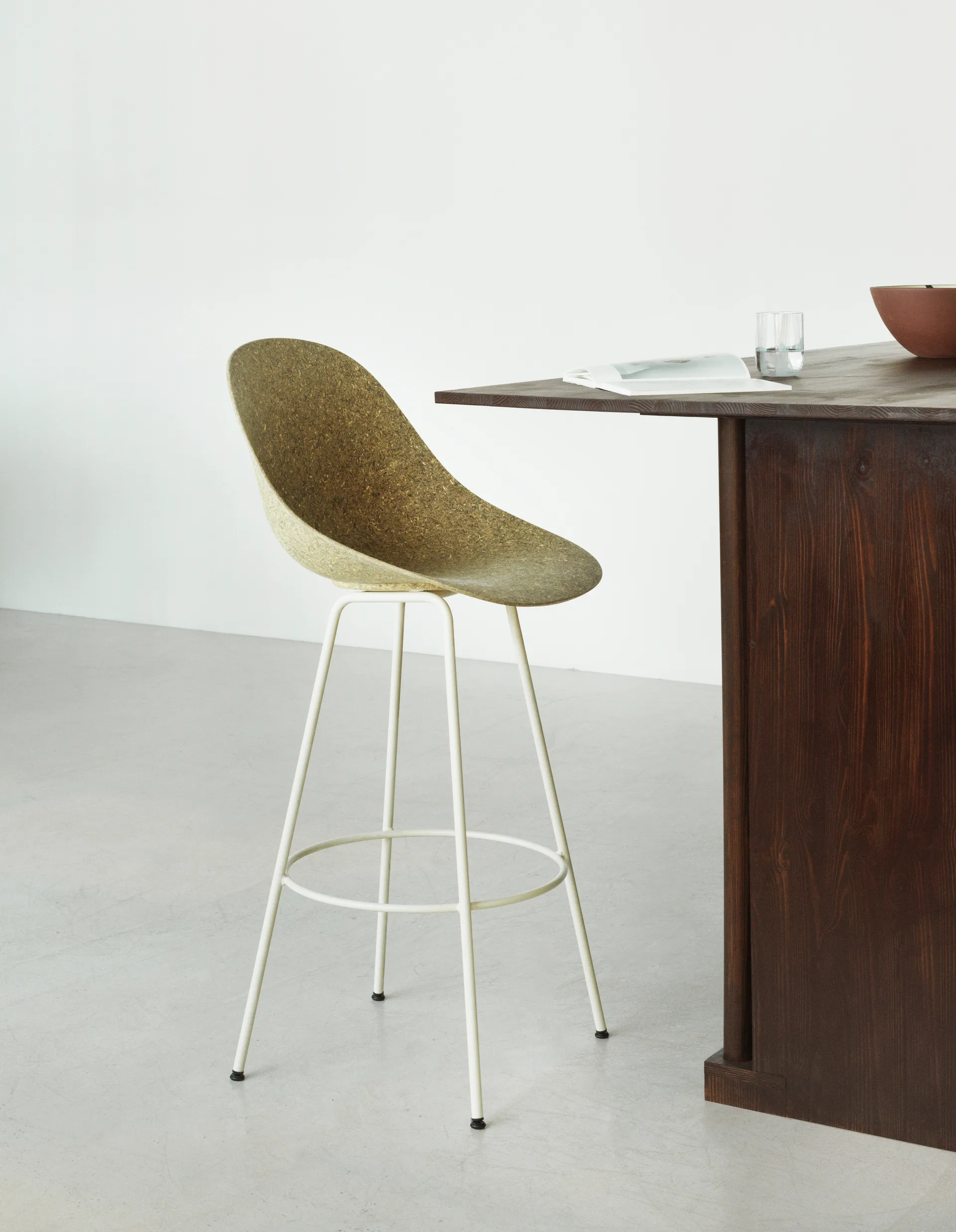 Taburete de bar Mat Barstool 75 cm, Seaweed-cream steel Normann Copenhagen