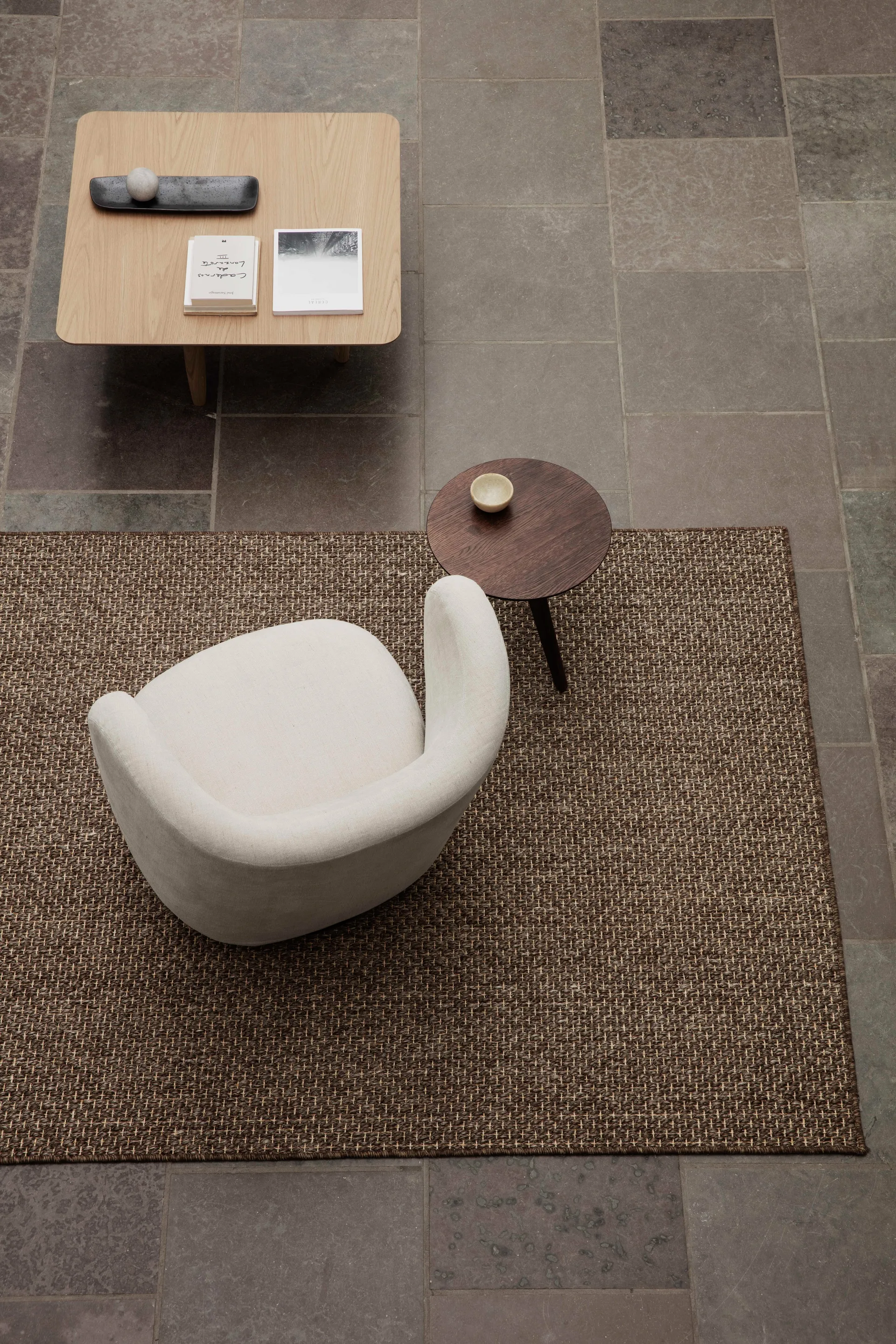 Mesa auxiliar Fin Ø40 cm, Dark smoked oak NORR11