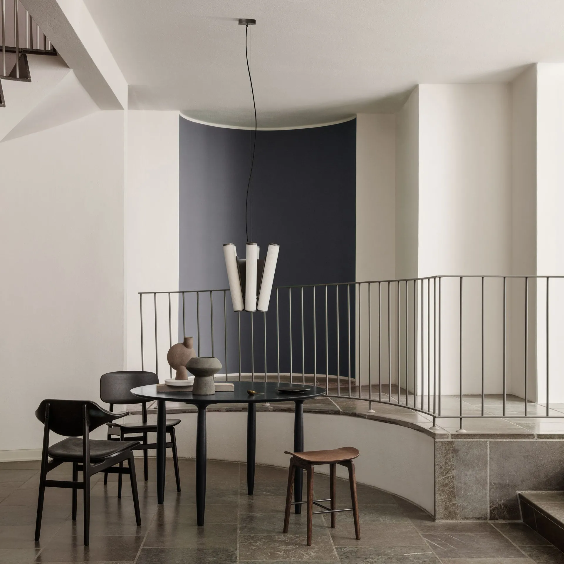 NY11 Taburete, roble teñido oscuro NORR11