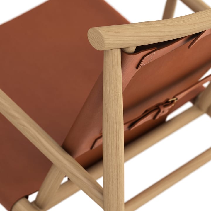 Silla lounge Samurai con asiento de cuero y base de roble, Cognac NORR11