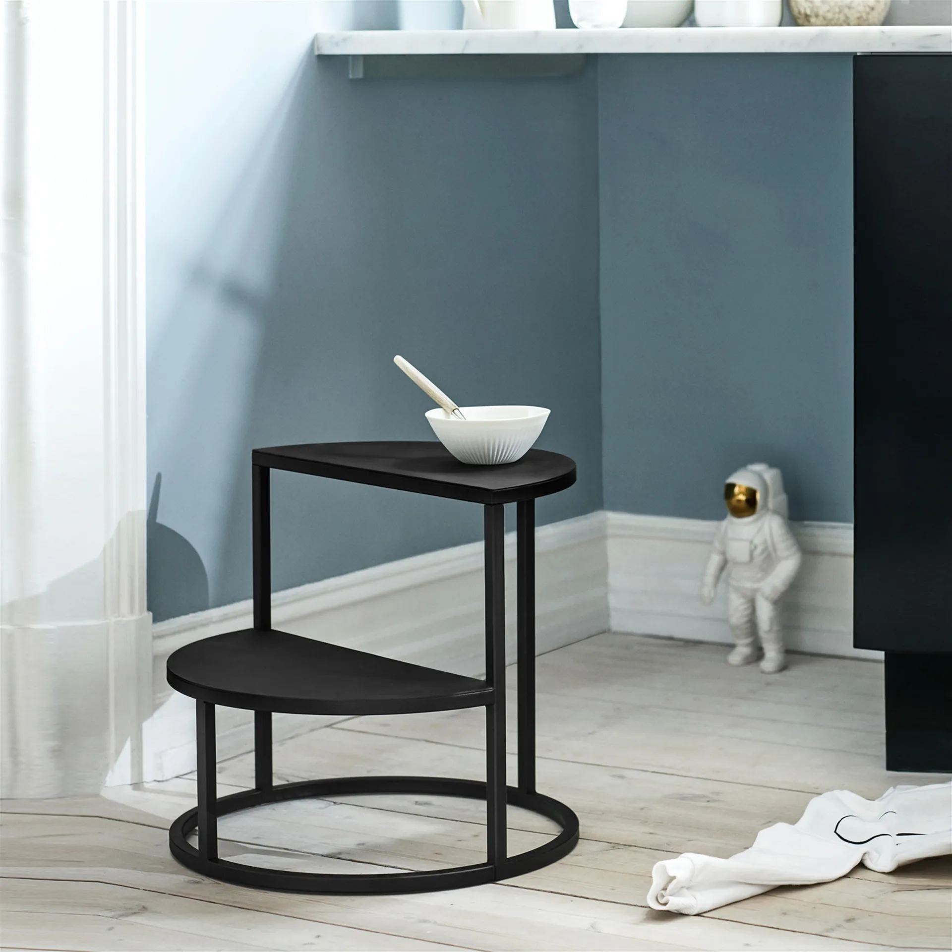Escalera Dais 1 , negro Northern