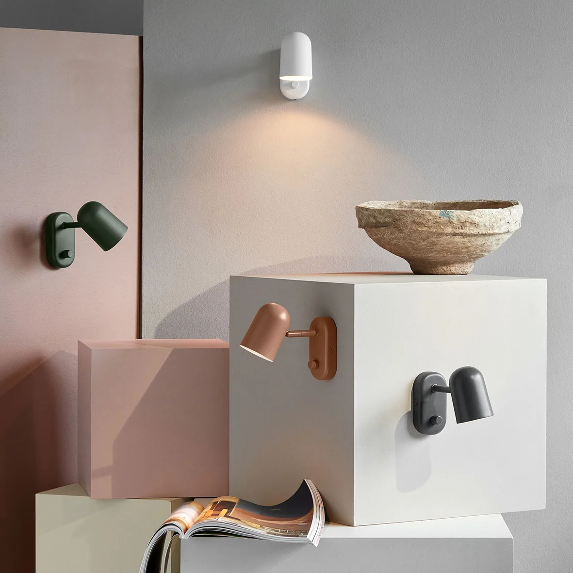 Lámpara de pared Buddy, instalación fija, gris oscuro Northern