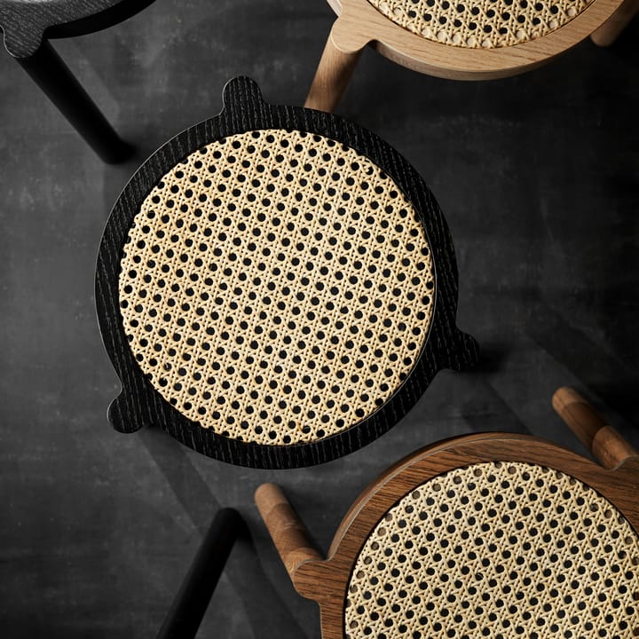 Taburete con asiento de ratán Pal, roble negro Northern
