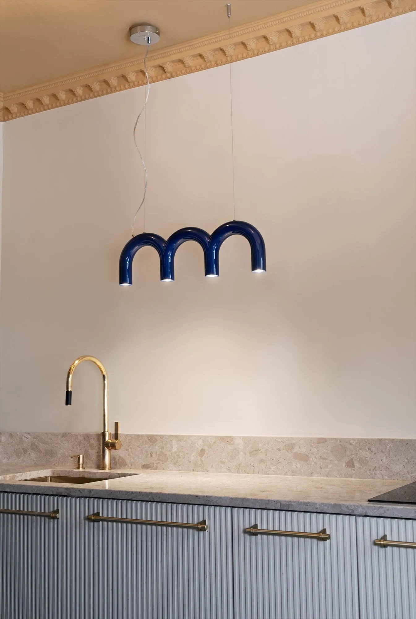 Lámpara colgante Arch Triplette, Blue, 65,6 cm Oblure