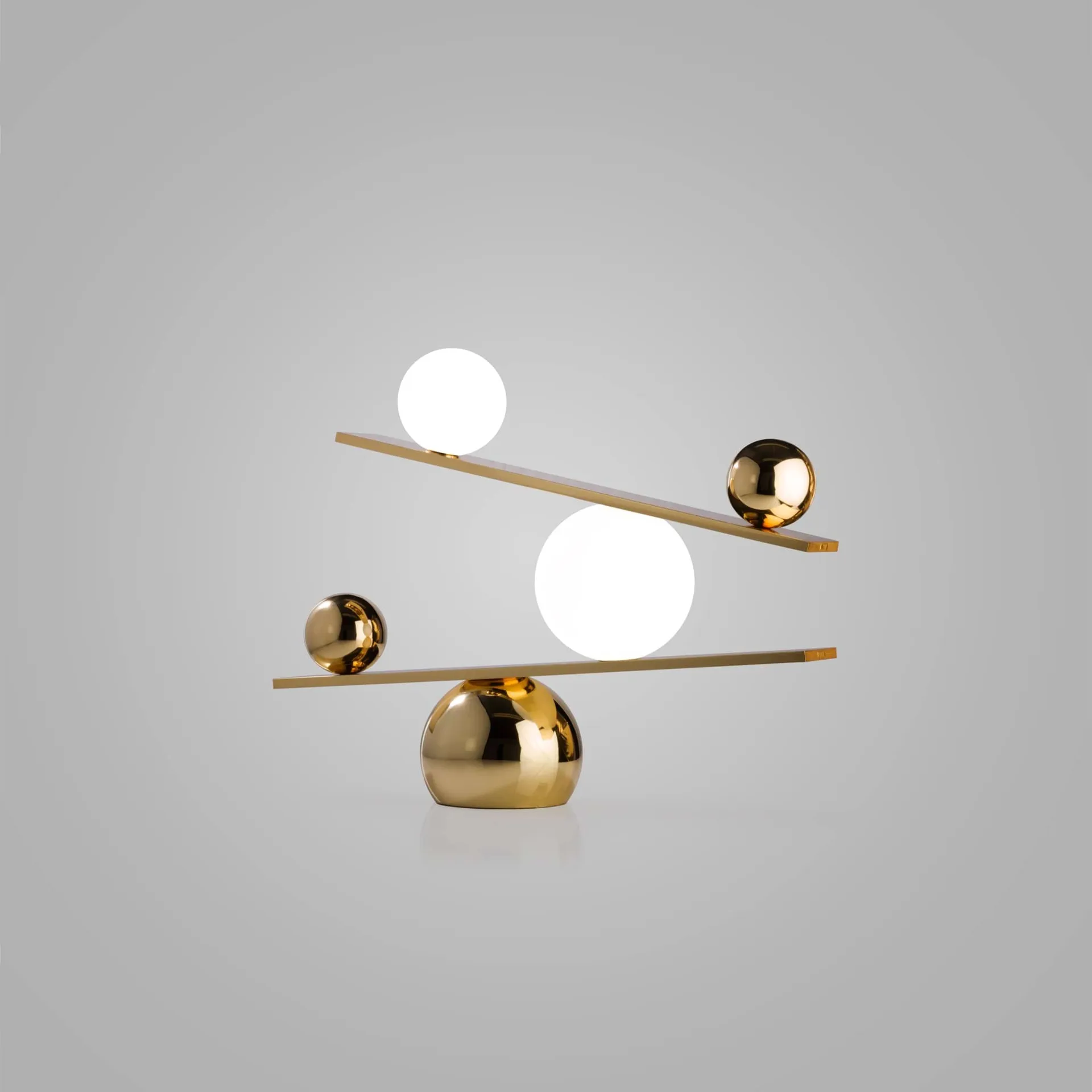 Lámpara de mesa Balance, Brass, v2 Oblure