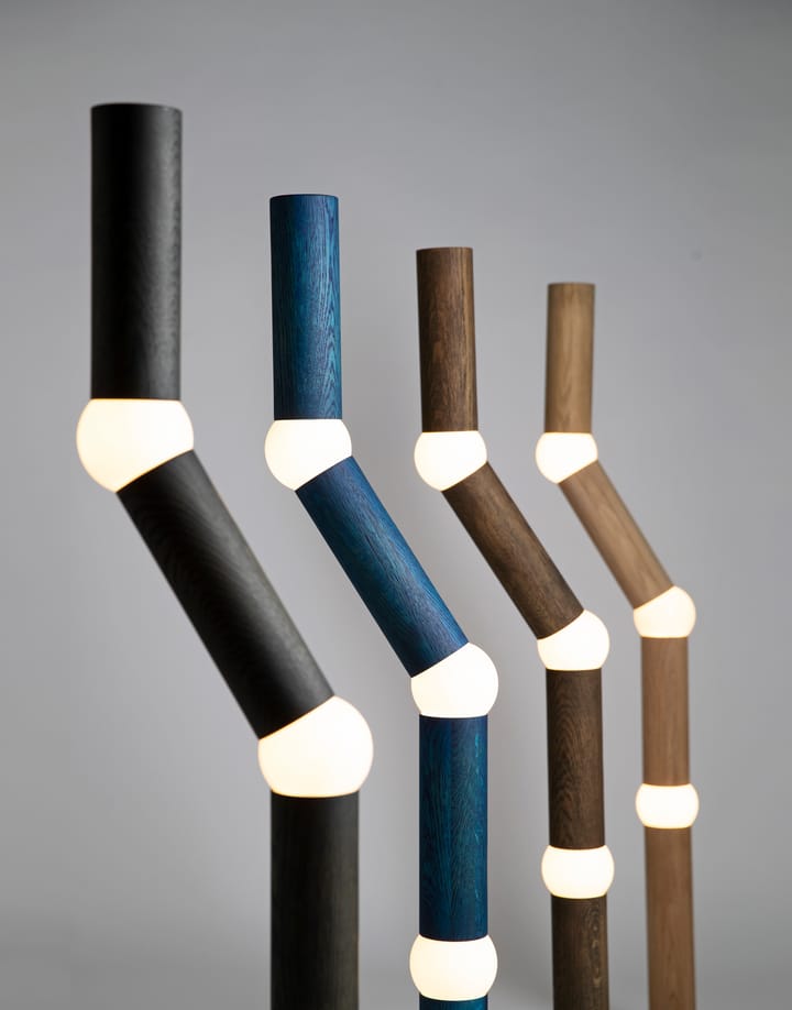 Lámpara de pie Lightbone 124,3 cm, Black oak Oblure
