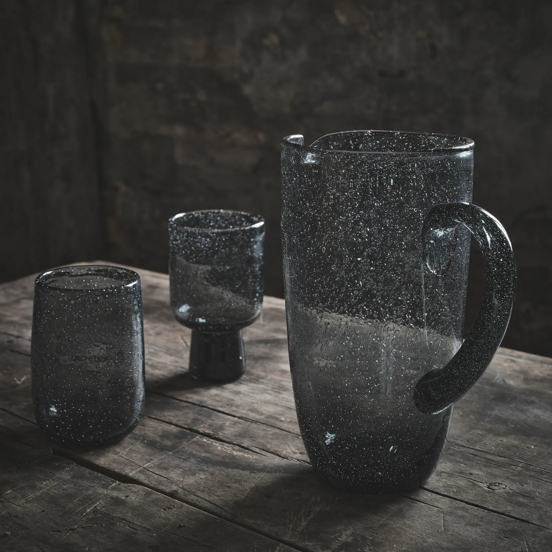 Vaso con pie Bari, gris Olsson & Jensen