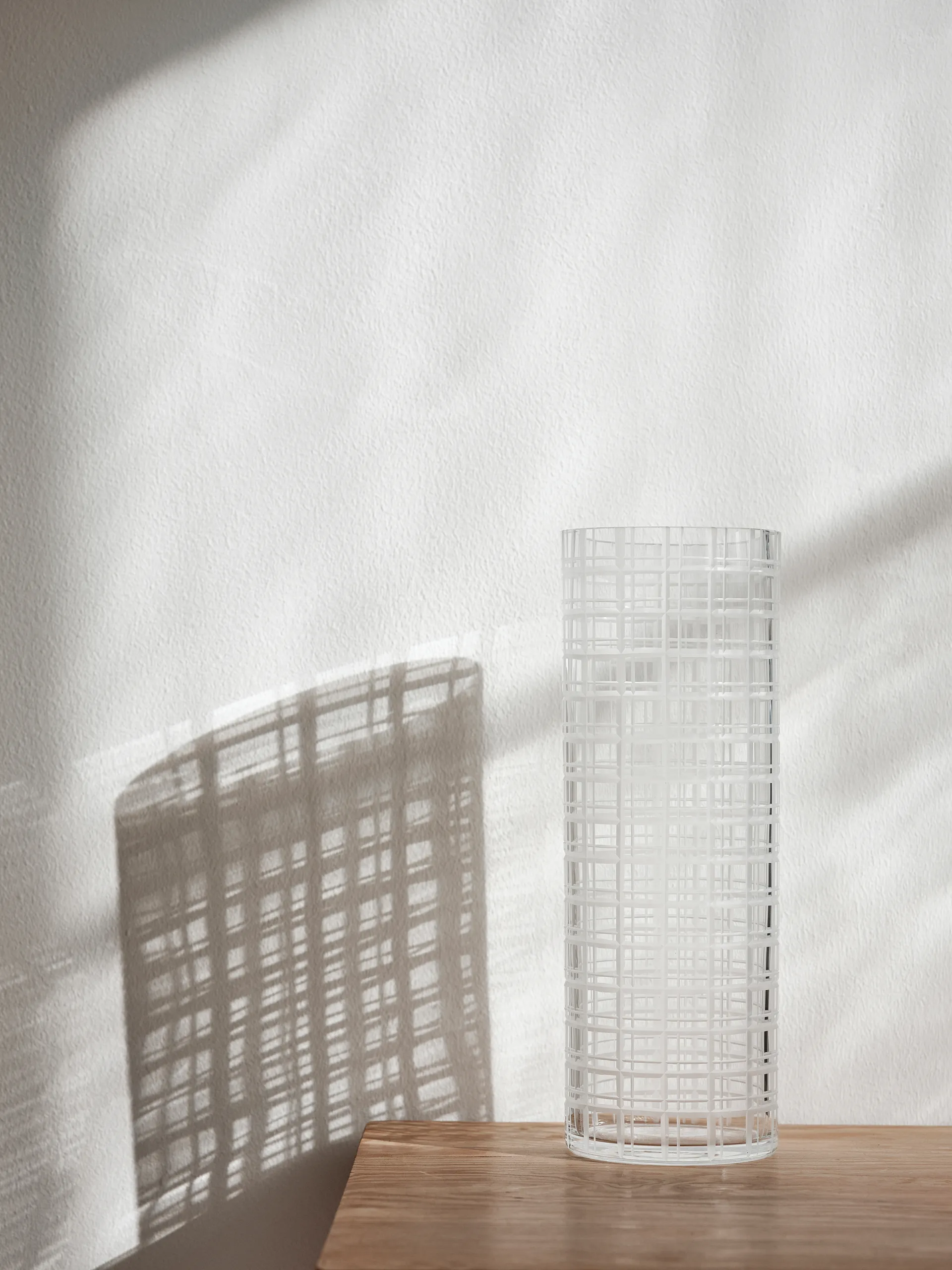 Jarrón Cut in number 33 cm, patrón de cuadros Orrefors