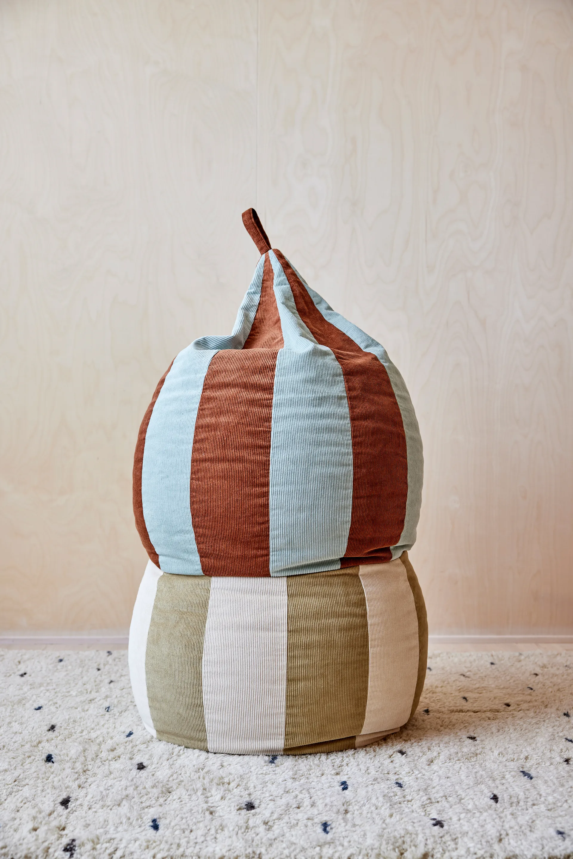 Alfombra OYOY Dot, Offwhite, 140x200 cm OYOY