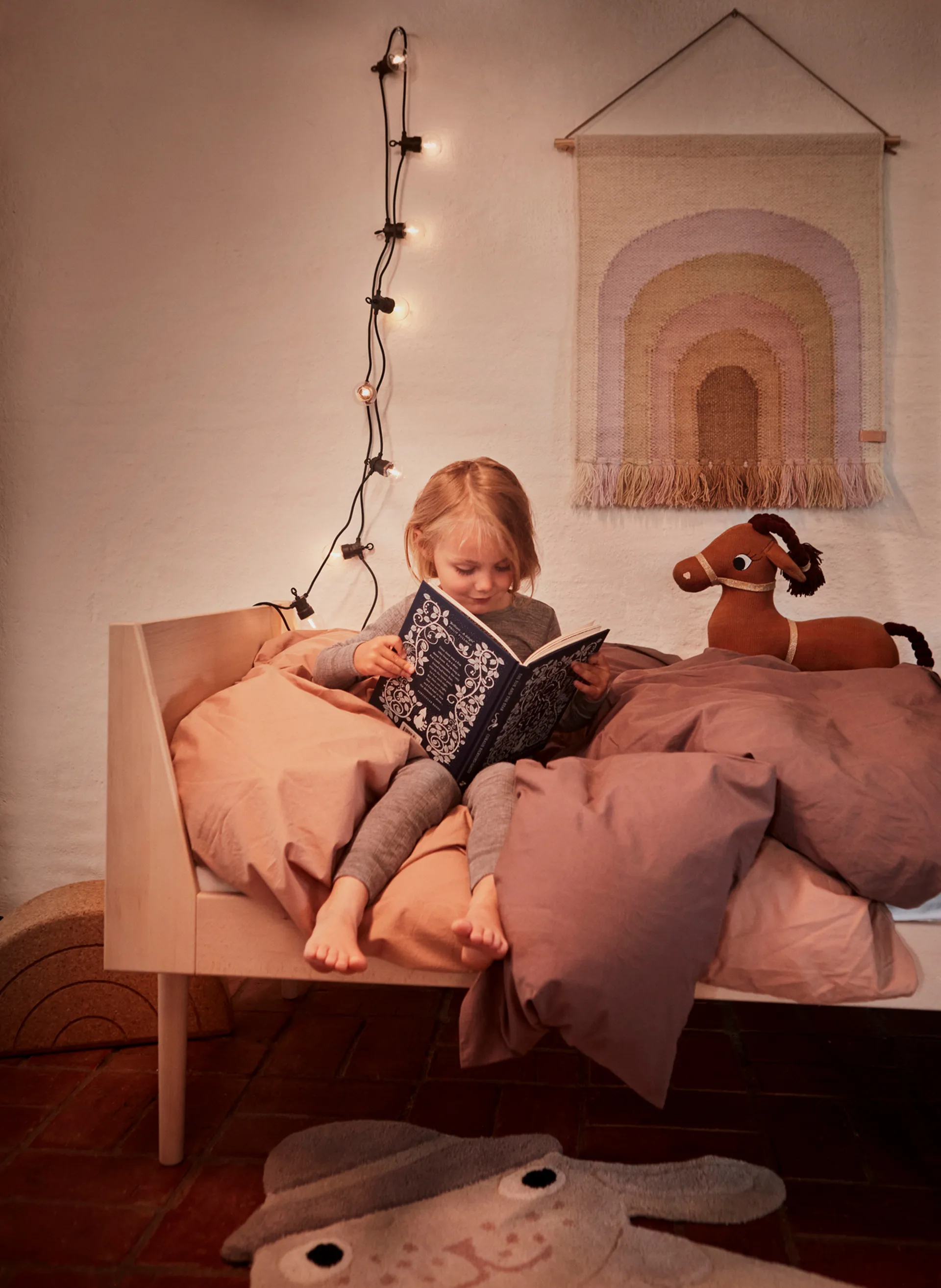 Decoración de pared Follow the rainbow 55x69 cm, Lavender OYOY