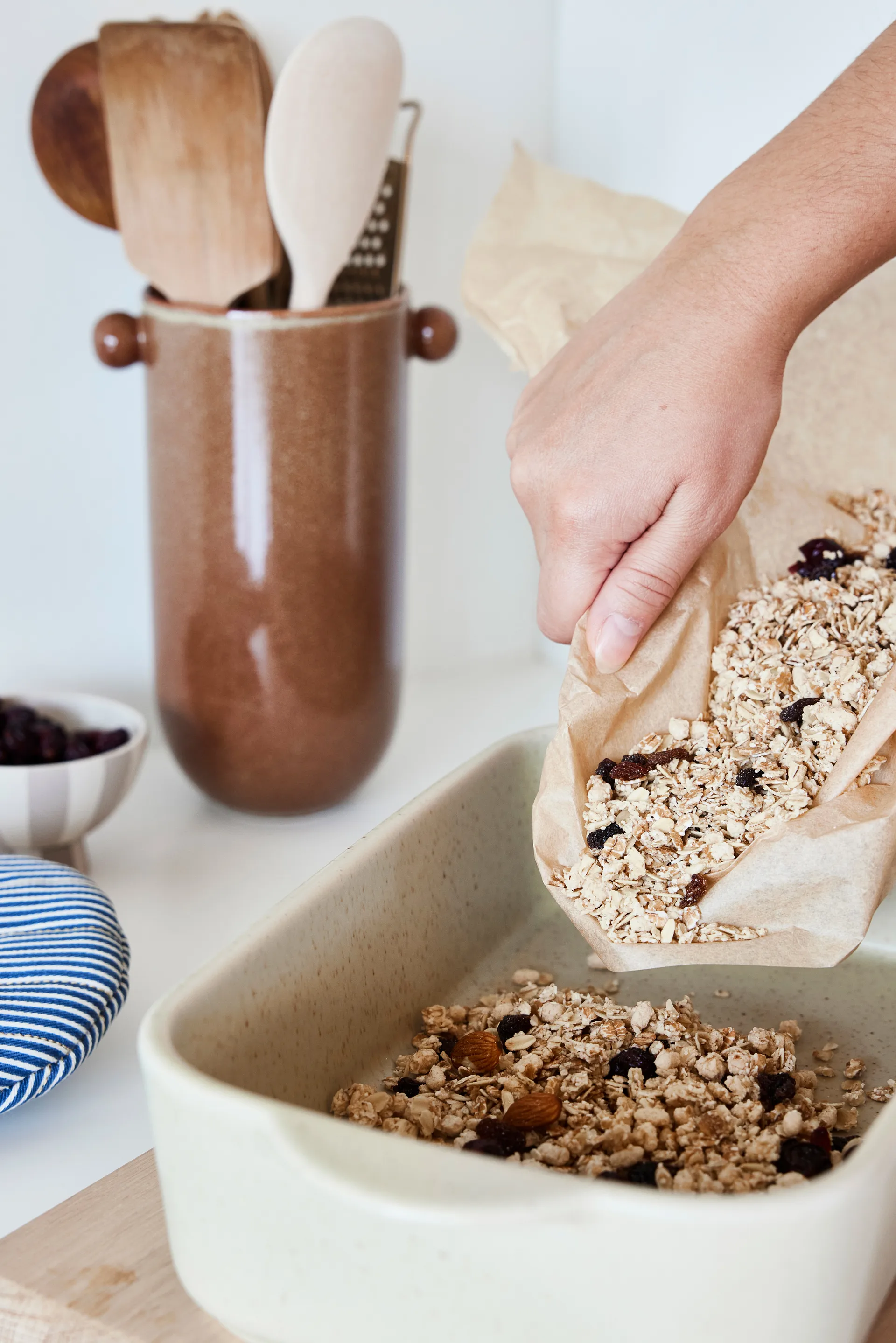 Fuente para horno Yuka 17,5x32 cm, Reactive Olive OYOY