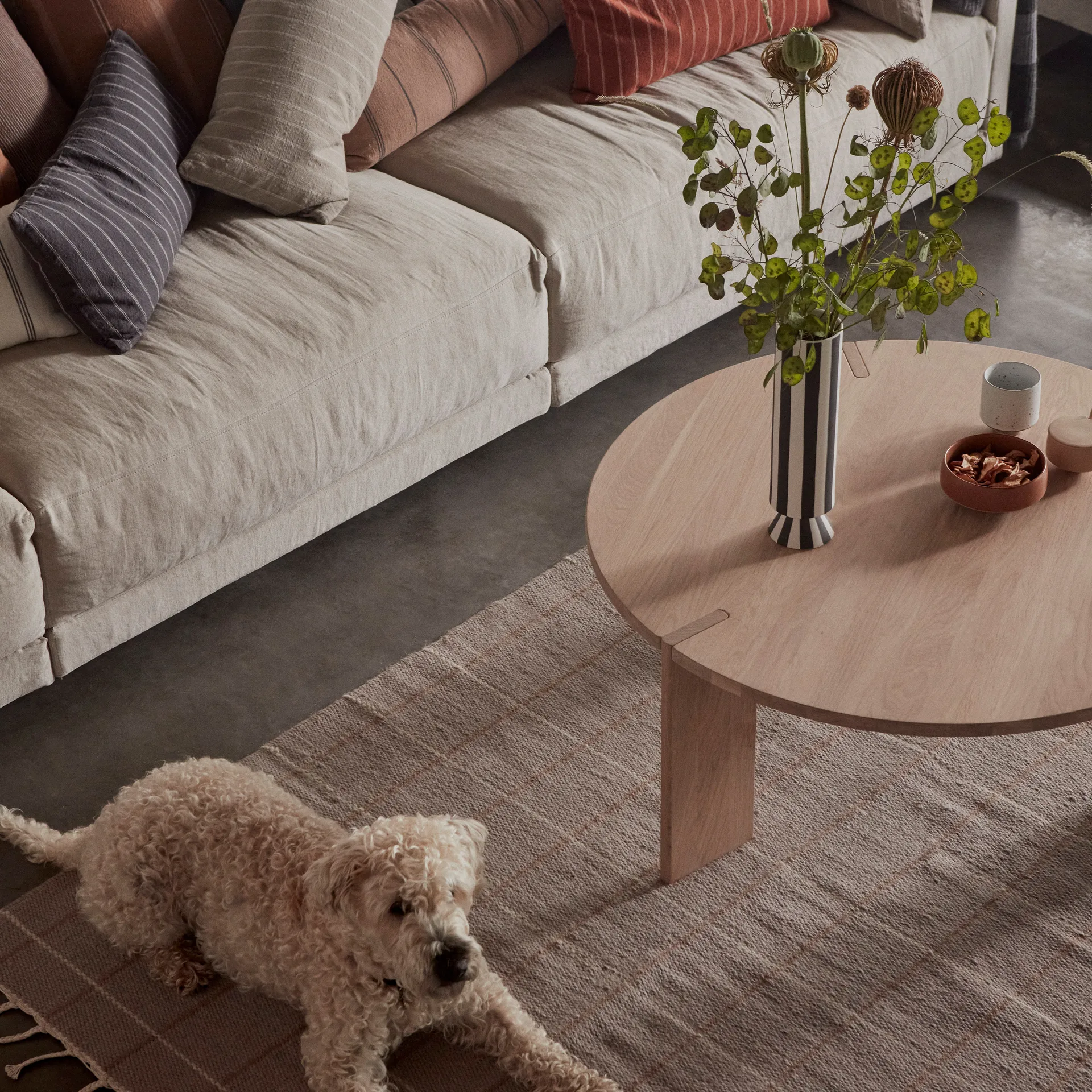 Jarrón Toppu 31 cm, blanco-negro OYOY