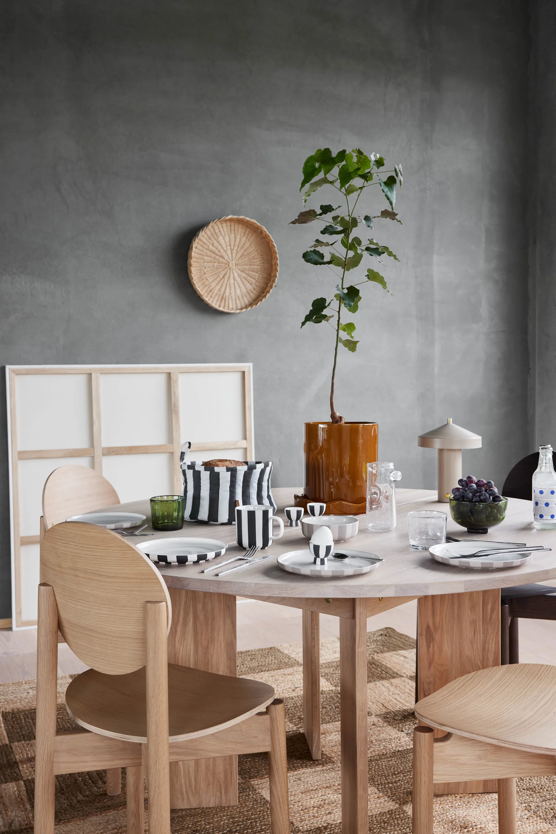 Maceta con base Nami small Ø16,5, Amber OYOY