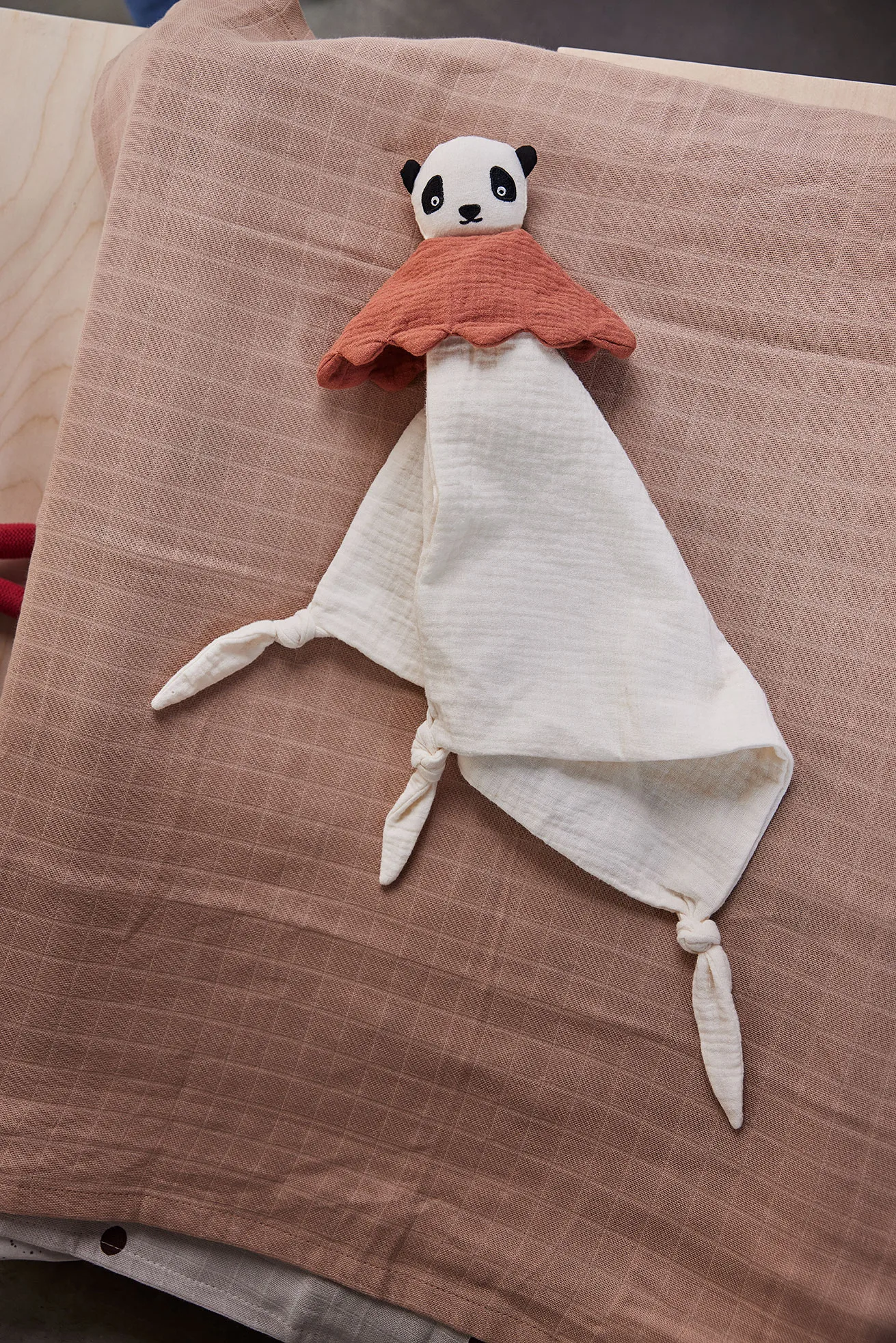 Manta con peluche Lun Lun Panda 40x40 cm, Offwhite OYOY