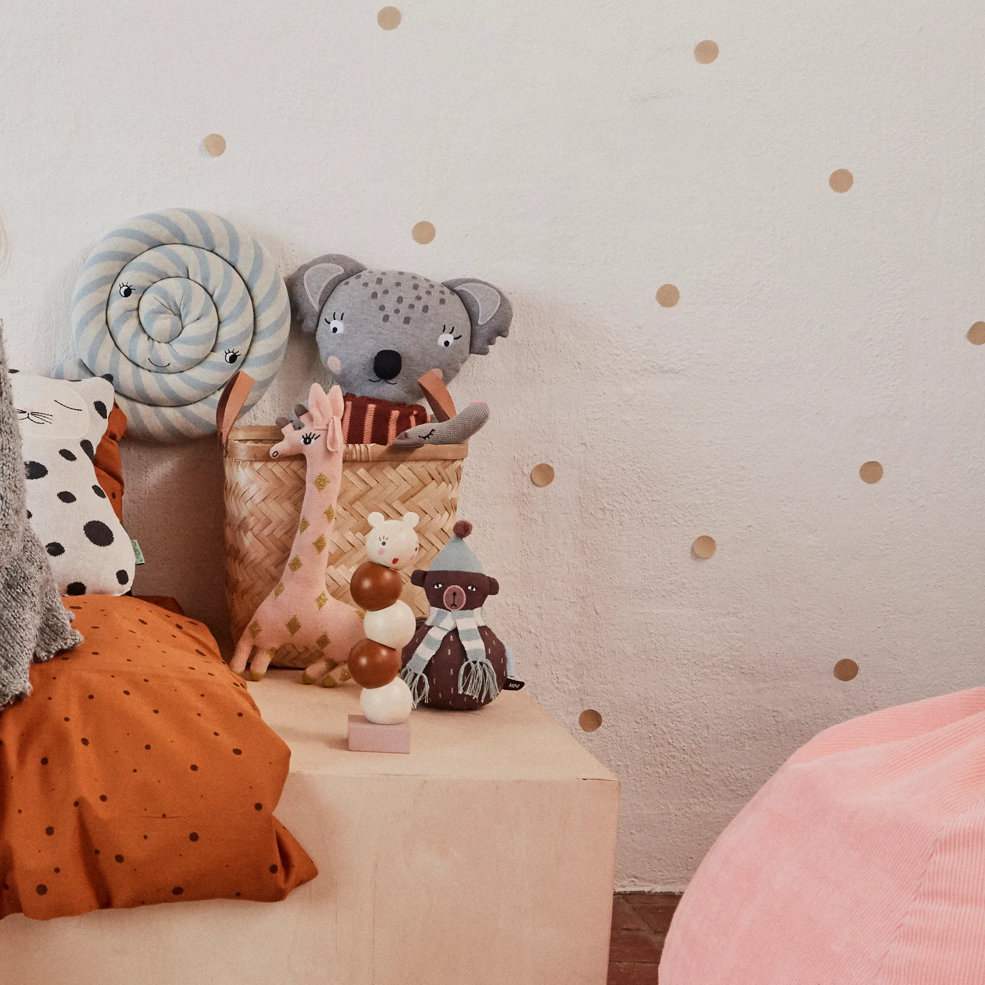 Peluche Baby Guggi Giraffe, Rose-ámbar OYOY