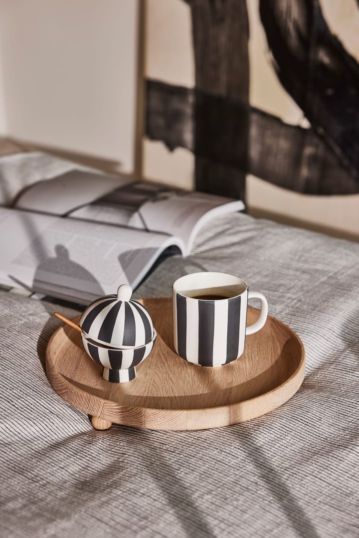 Taza Toppu, Black-white OYOY