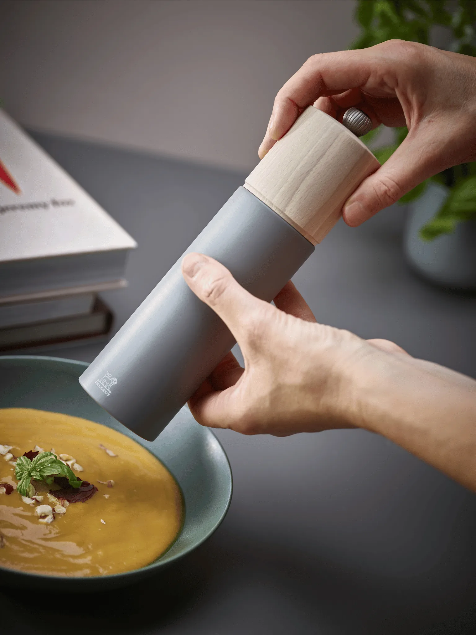 Molinillo de pimienta Boreal 21 cm, Gris roca Peugeot