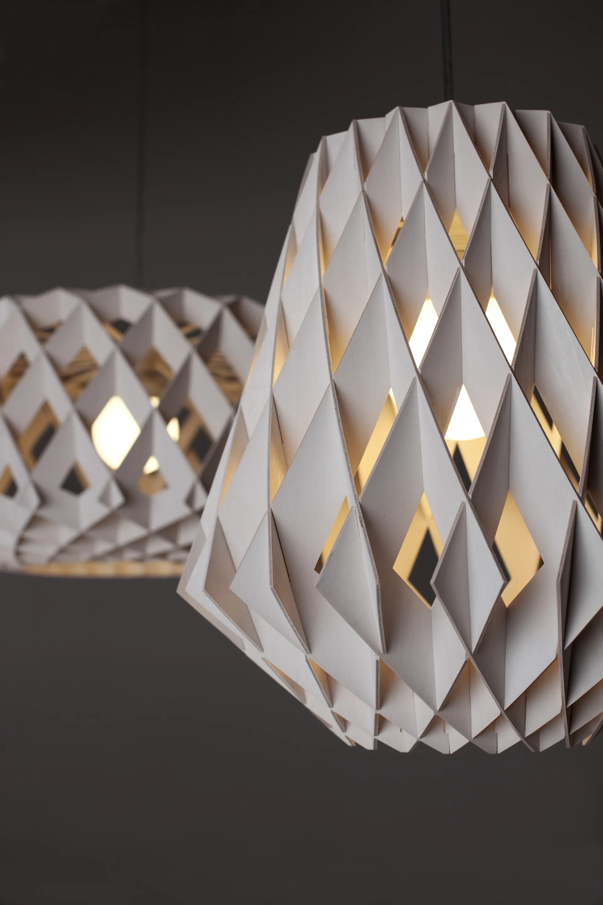 Lámpara colgante Pilke Signature Ø28 cm, blanco Pilke