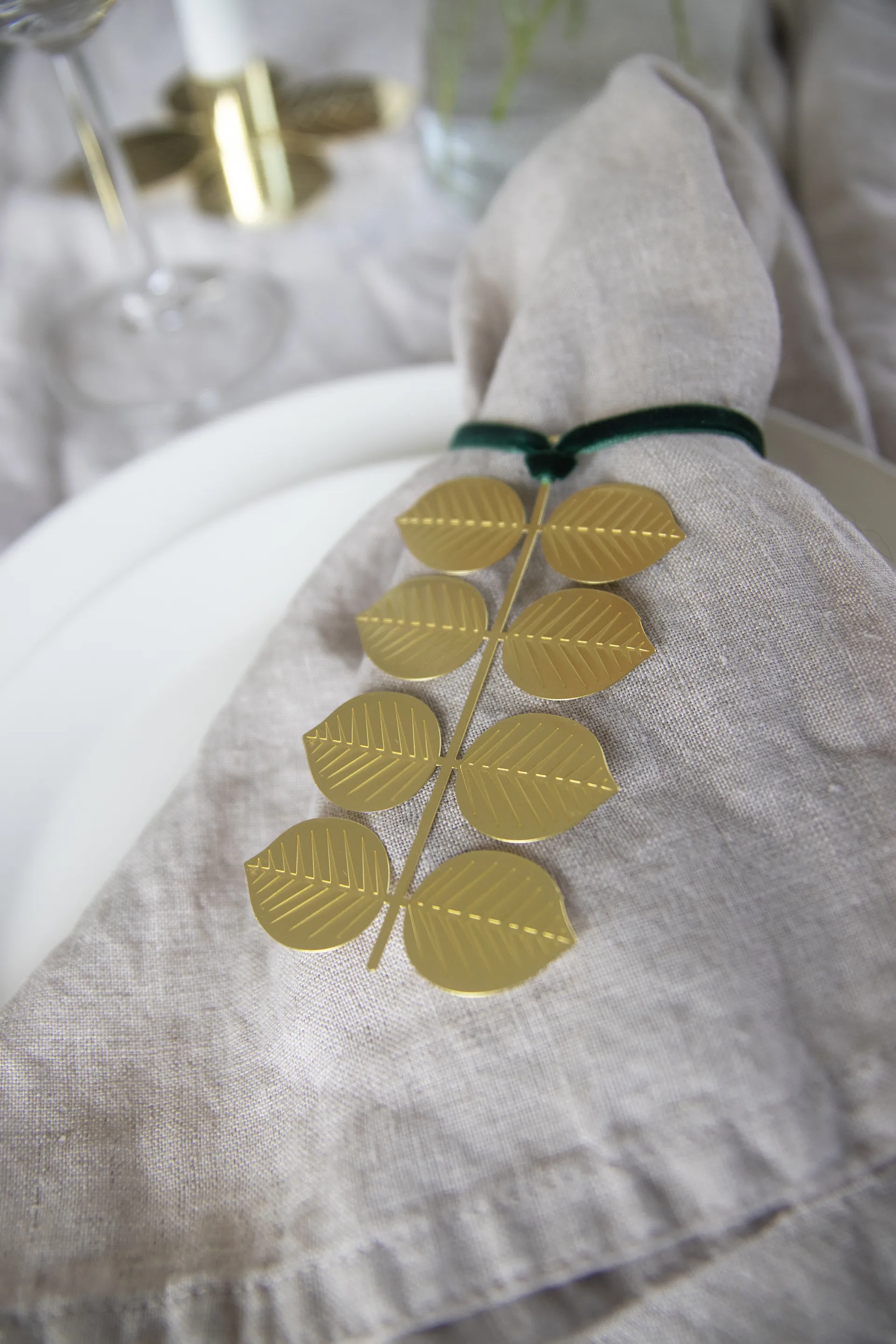 Adorno navideño Stig L Berså, Dorado Pluto Design