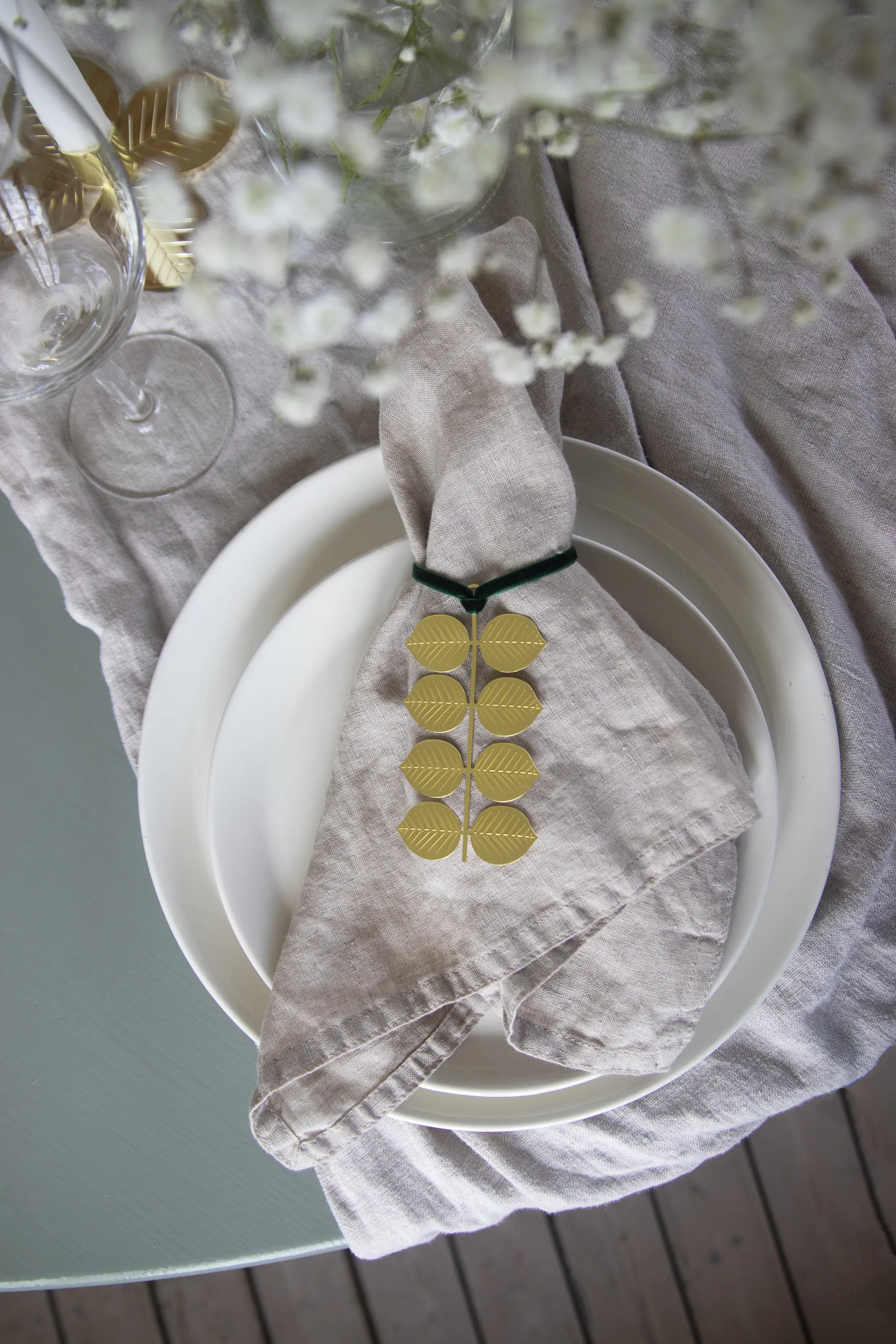 Adorno navideño Stig L Berså, Dorado Pluto Design