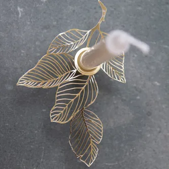 Candelabro Hassel pequeño 3 cm, Dorado Pluto Design