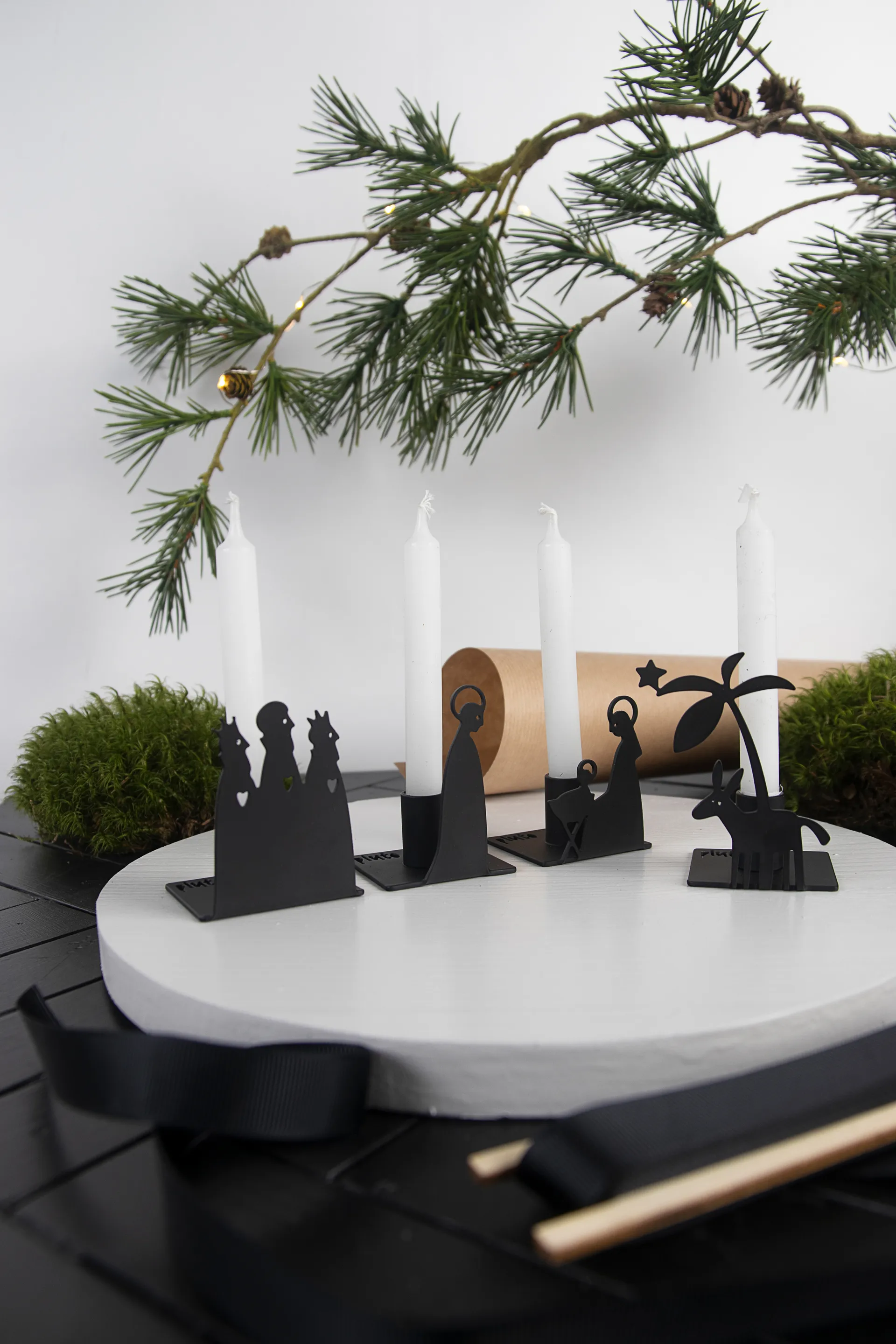 Candelabro Pesebre Metal, pequeño Pluto Design