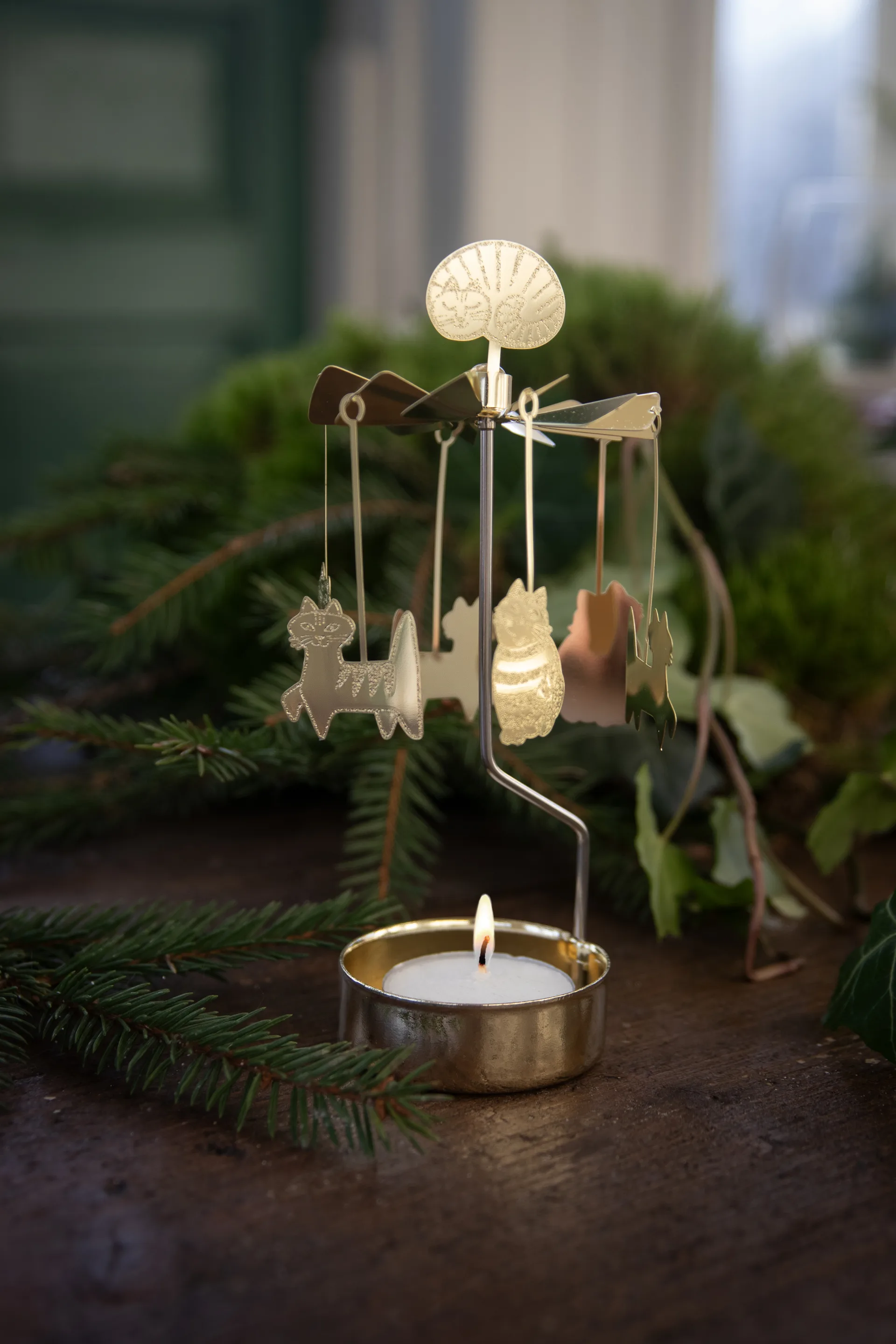 Carillón con gatos Lisa Larson gatos carrusel de ángeles., Oro Pluto Design