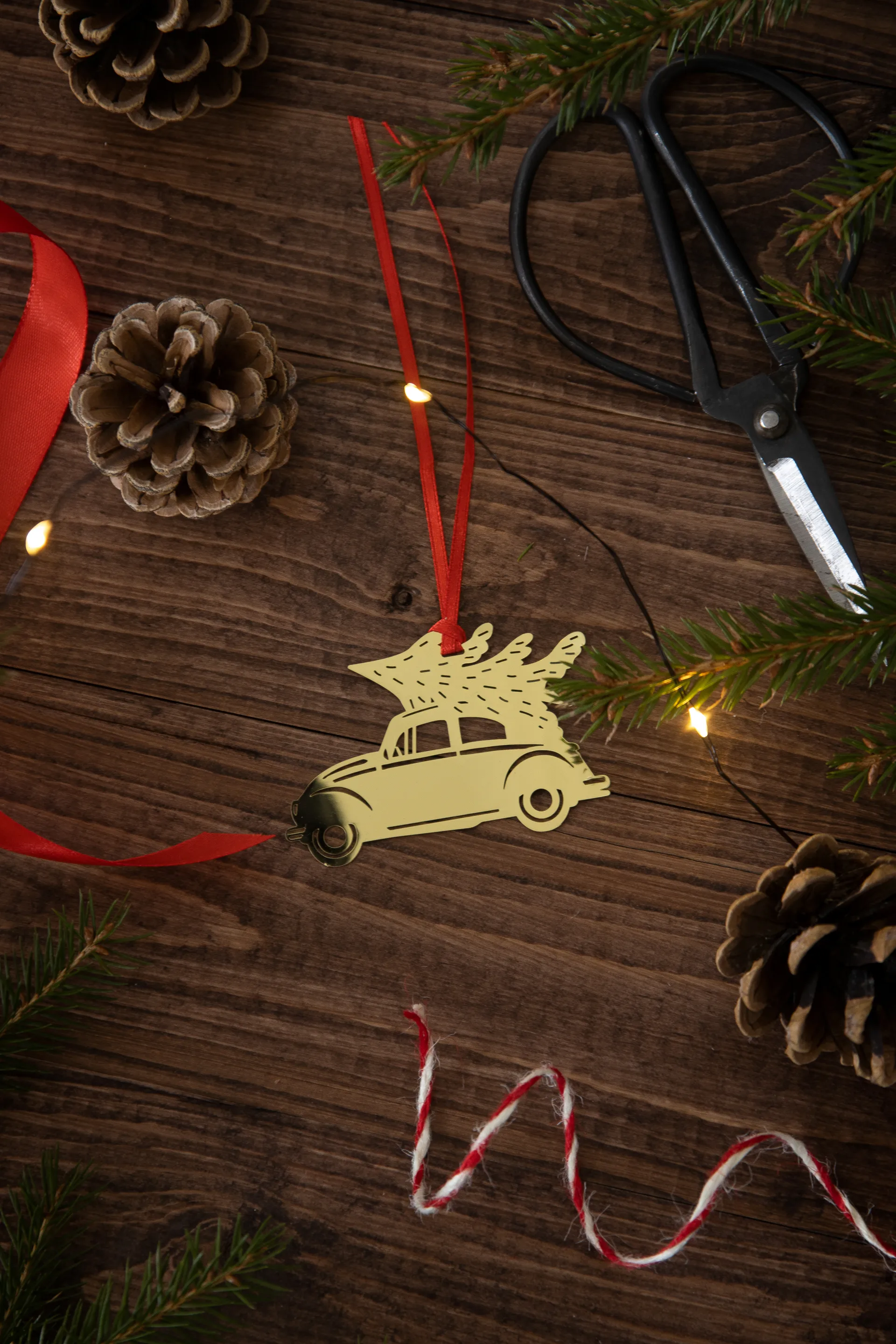 Colgante de Navidad Christmas car, Dorado Pluto Design
