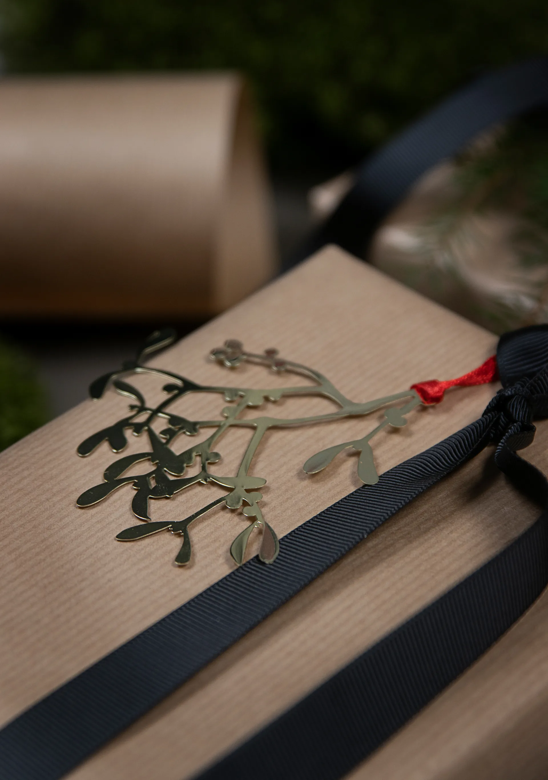 Colgante de Navidad Pluto metal, Muérdago, color dorado Pluto Design