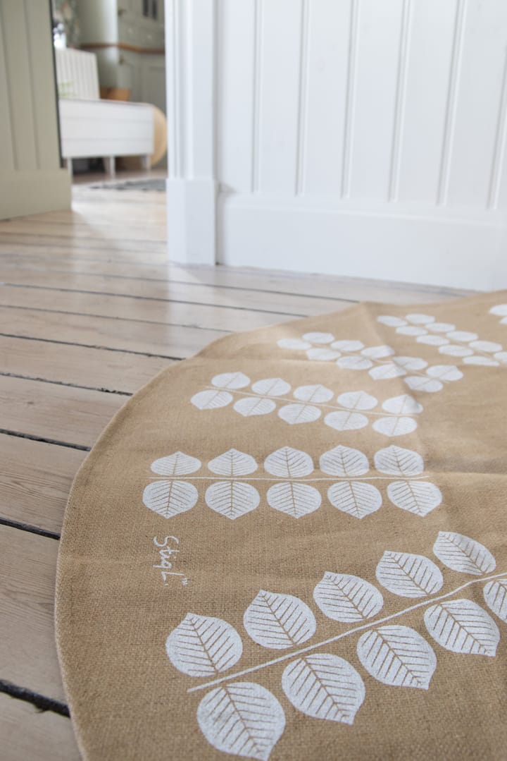 Faldón para árbol de Navidad Stig L Berså Ø110 cm, Crudo-blanco Pluto Design