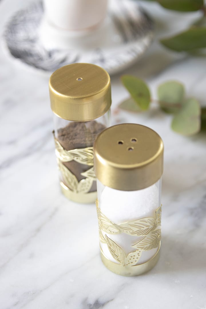 Grönska Salero y pimentero, Dorado-vidrio Pluto Design