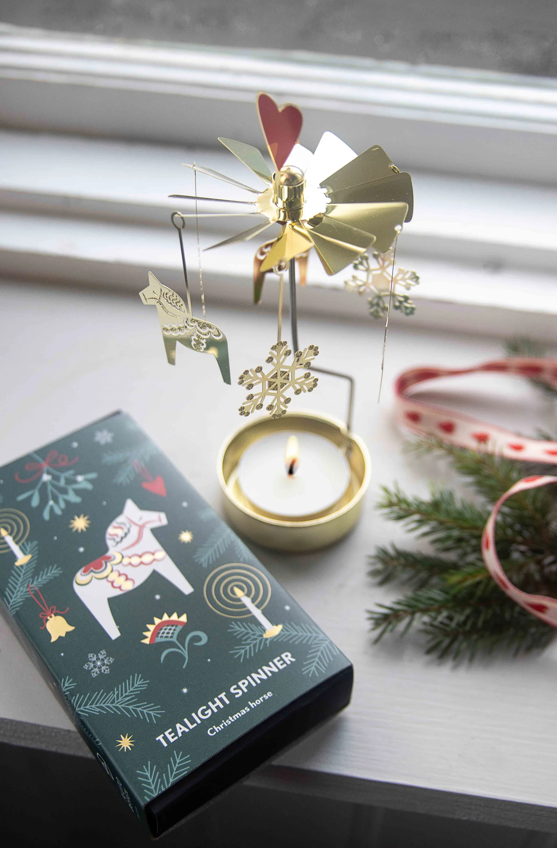 Móvil de campanas Christmas horse , Dorado Pluto Design