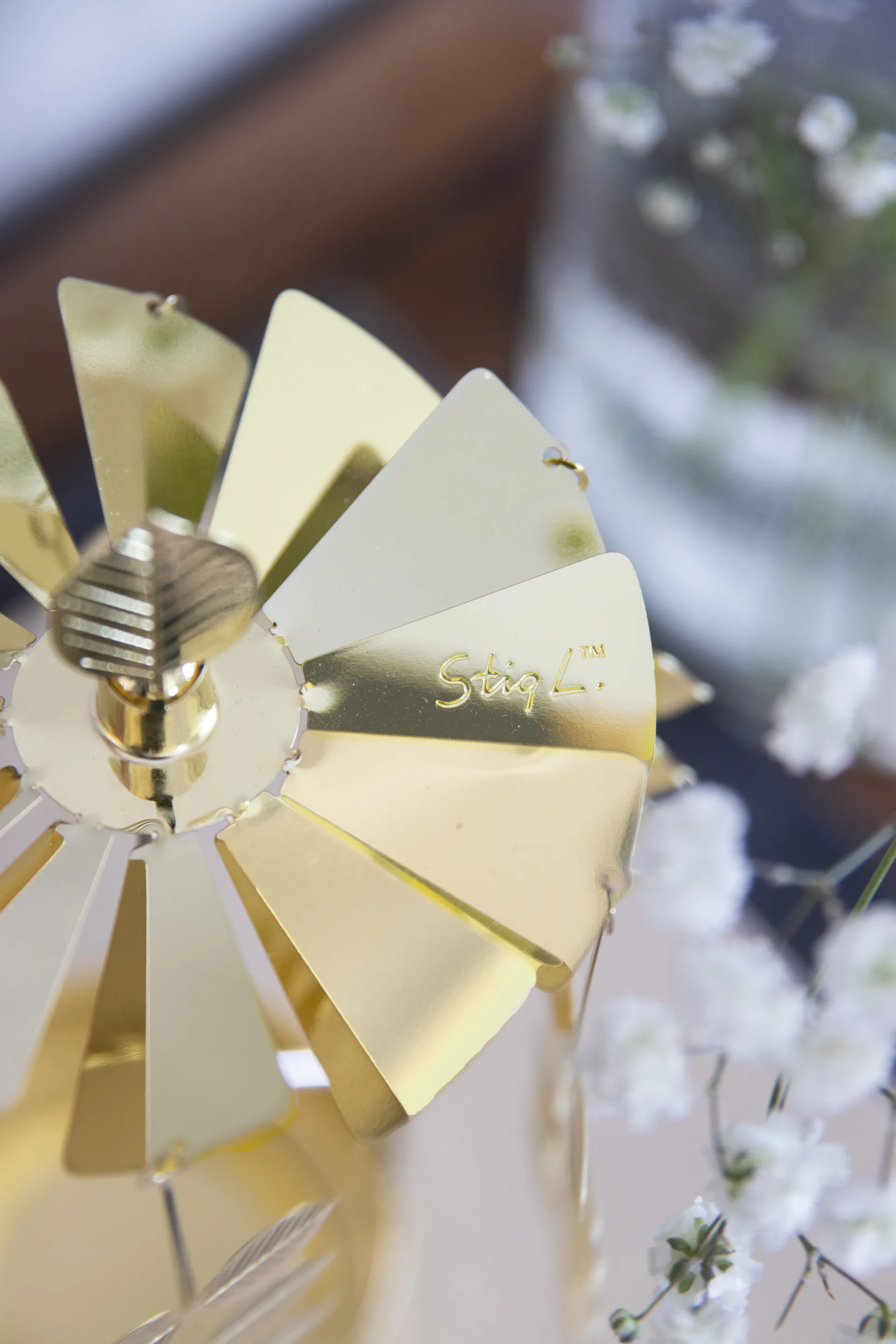 Portavelas giratorio Stig L Berså medium, Dorado Pluto Design