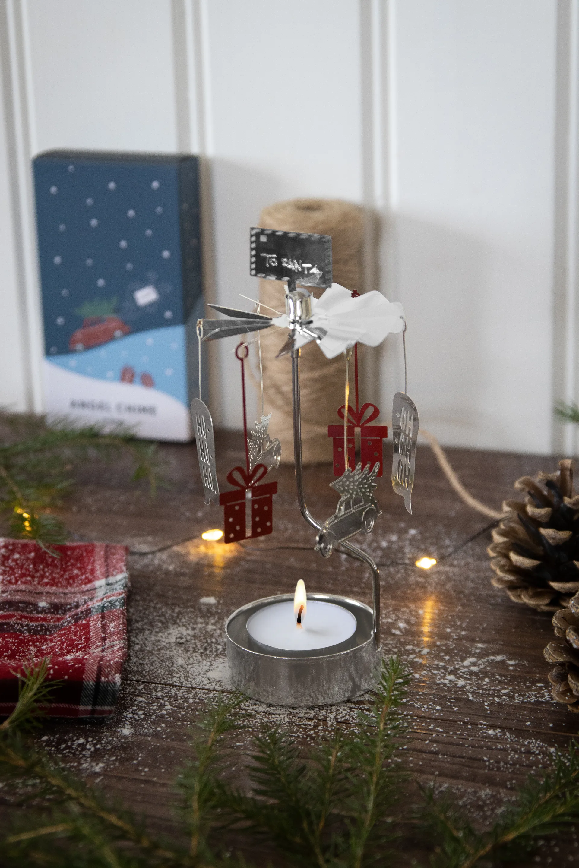 Portavelas giratorio To Santa, Dorado Pluto Design