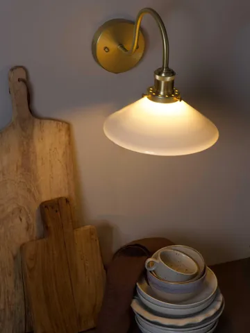 Aplique de pared August - Ópalo-latón - PR Home