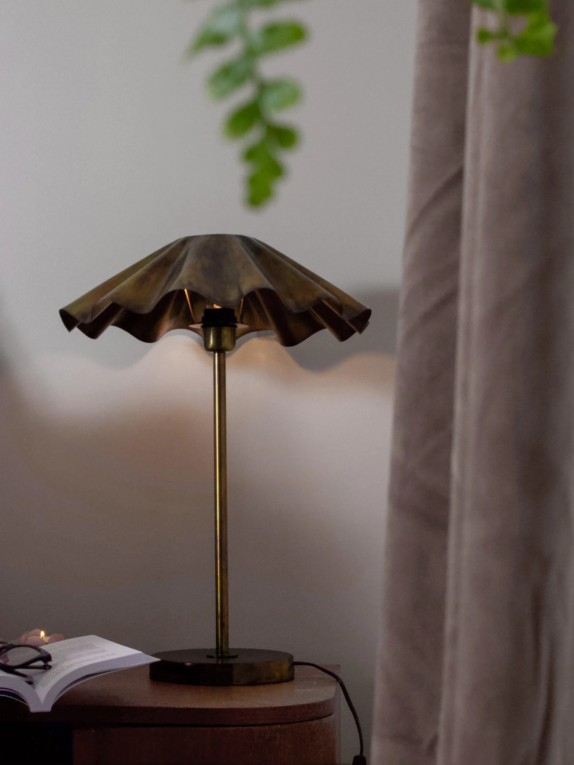 Lámpara de mesa Aira , Latón envejecido, 54 cm PR Home