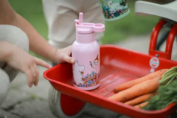 Botella de agua Moomin Meadow 34 cl - Rosa - Rätt Start