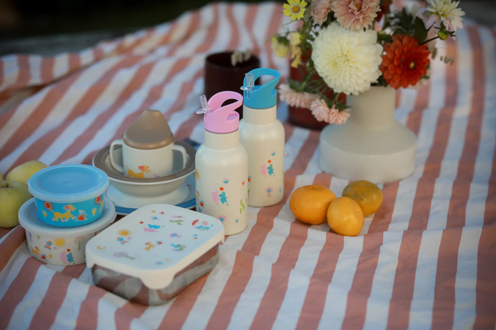 Mumin 80 fiambrera de metal 13x17 cm, Beige Rätt Start