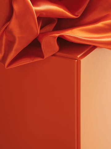 Cómoda baja con patas Relief 123x46,6 cm naranja - undefined - Relief