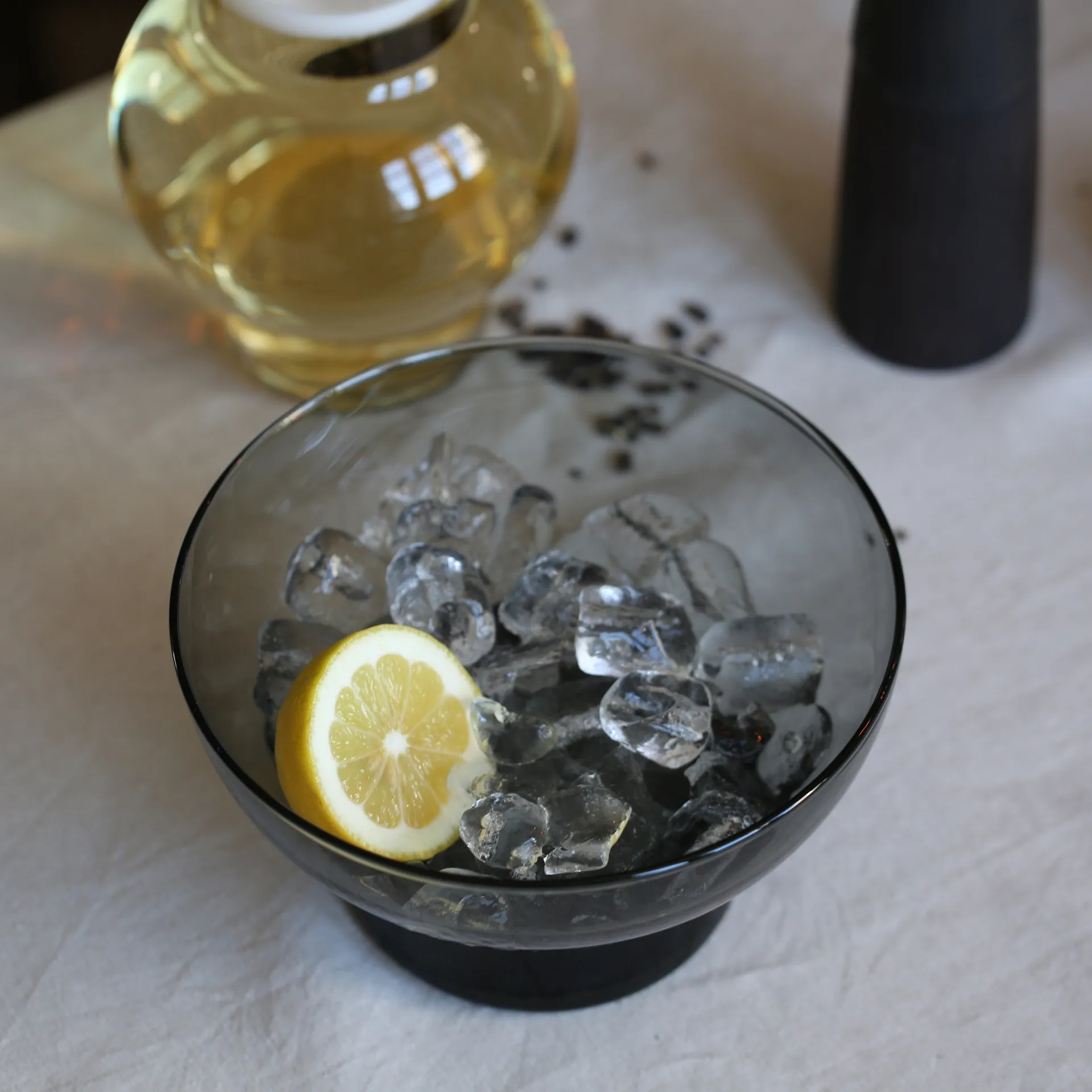 Cuenco Glass bowl no. 51, Smoked grey Ro Collection