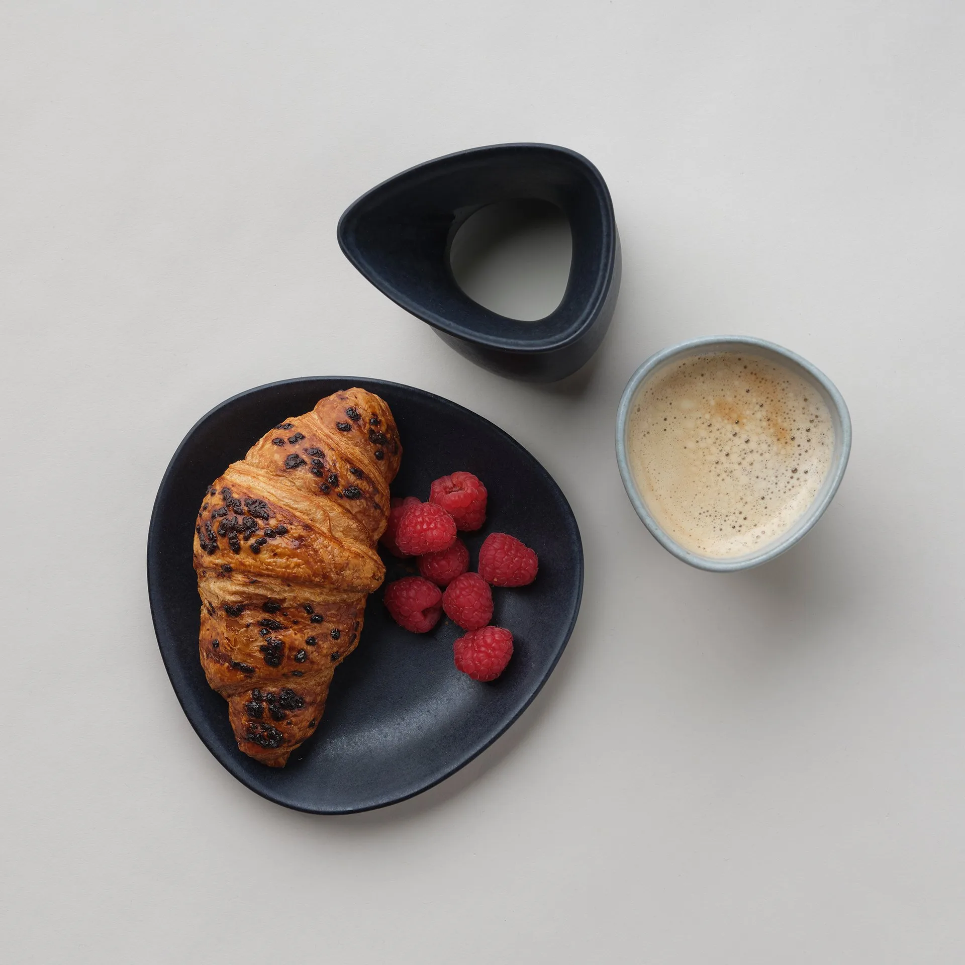 Jarra Jug no. 57 Small, Lava stone Ro Collection