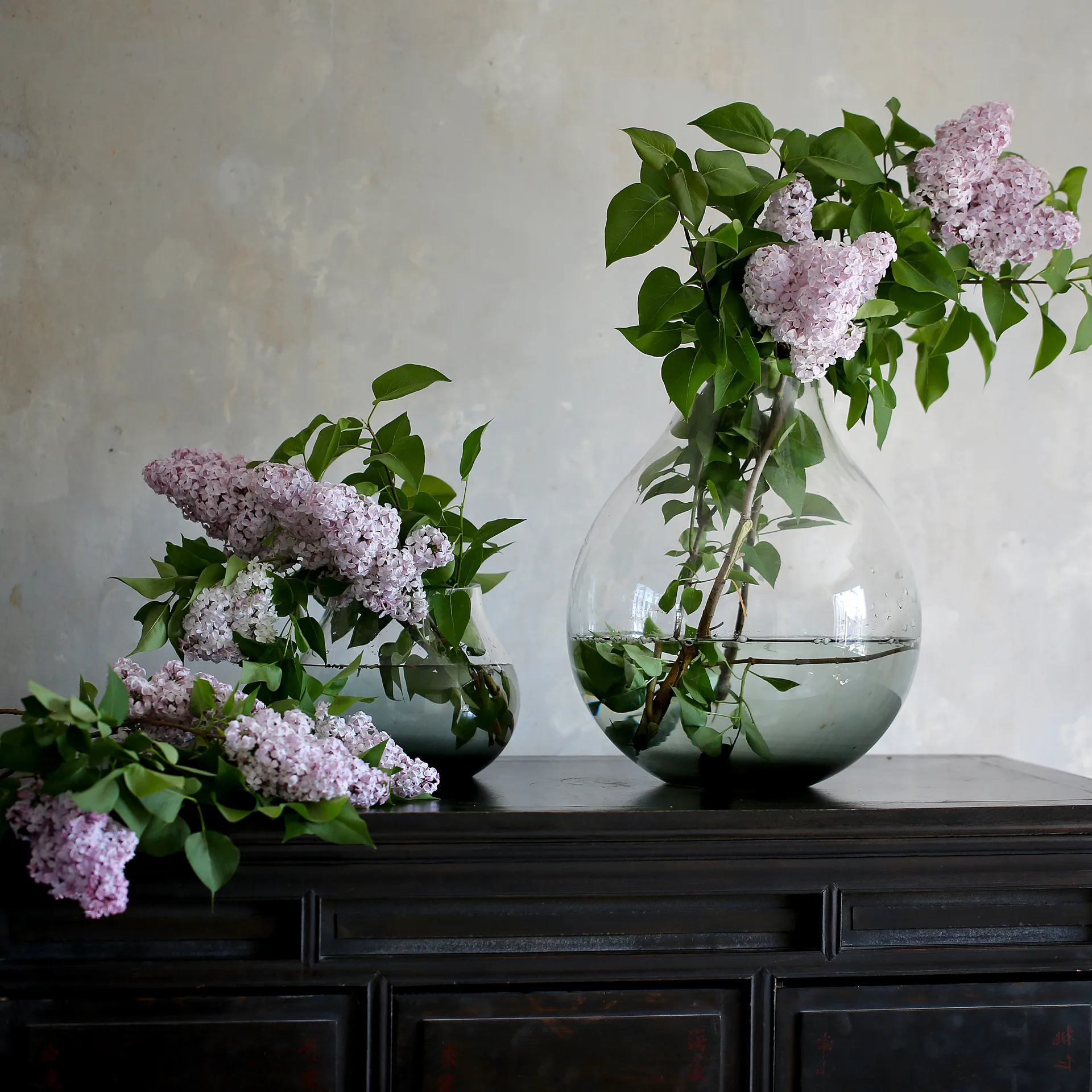 Jarrón Flower Vase no. 23, Smoked grey Ro Collection