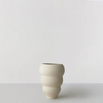 Jarrón Hand turned Vase no. 60 Curved - Vanilla - Ro Collection