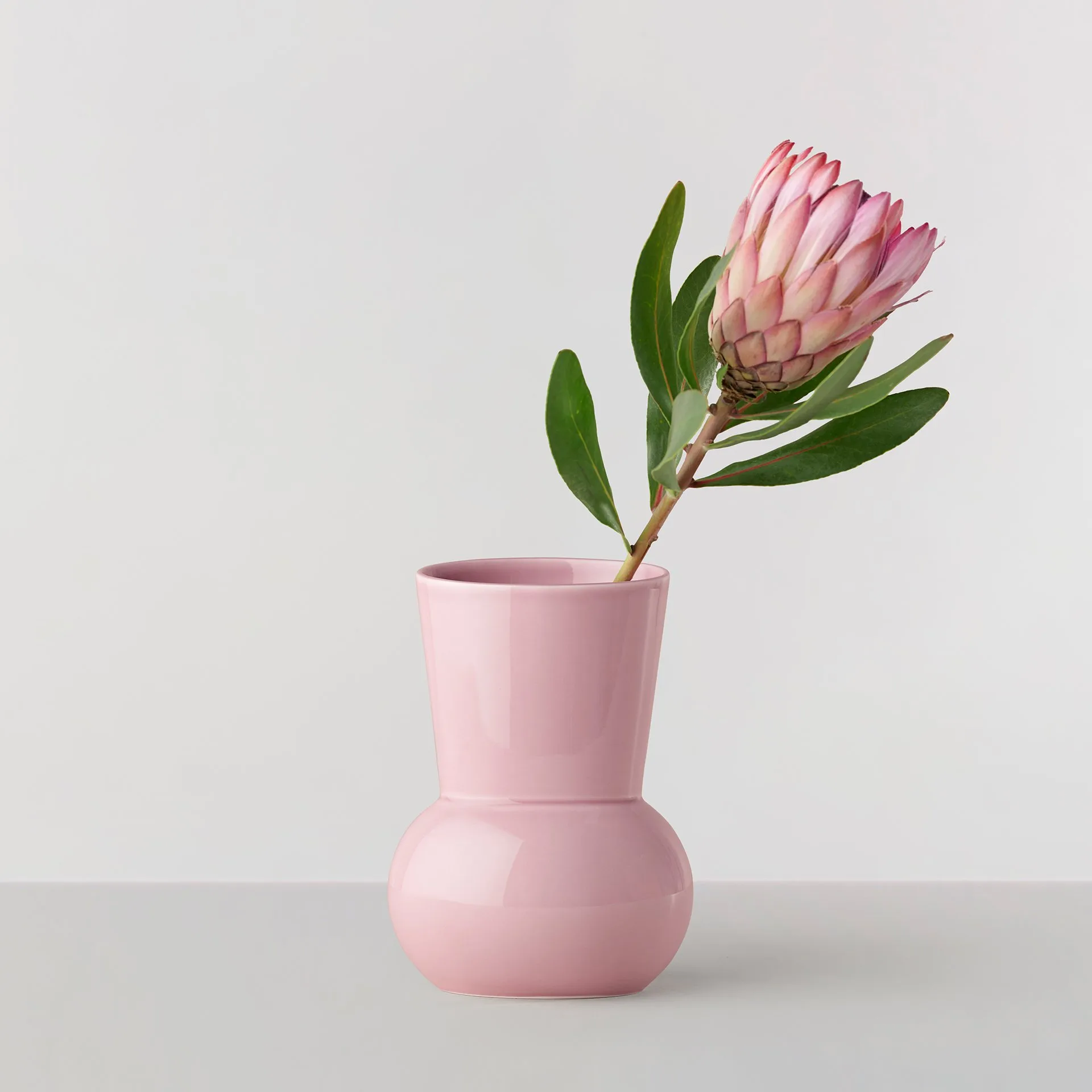 Jarrón Oval Vase no. 66, Rose pink Ro Collection