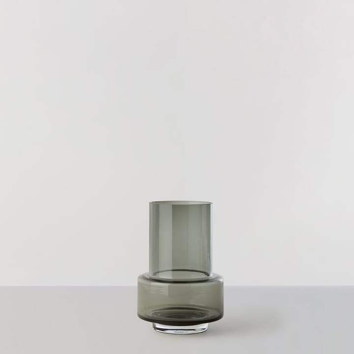 Portavelas Hurricane no. 26, Smoked grey Ro Collection