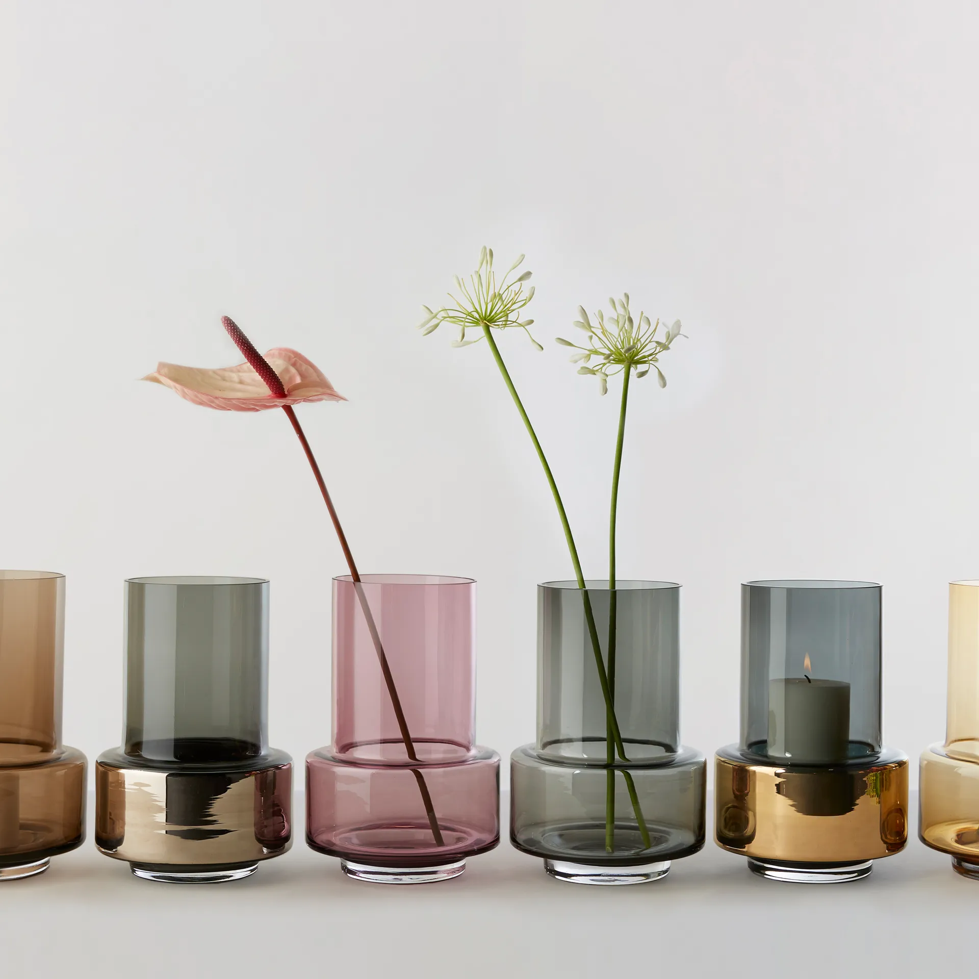 Portavelas Hurricane no. 26, Smoked grey Ro Collection